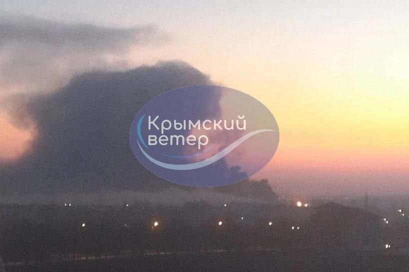 В оккупированный Крым пришел новый "хлопок": в Гвардейском горит нефтебаза 1
