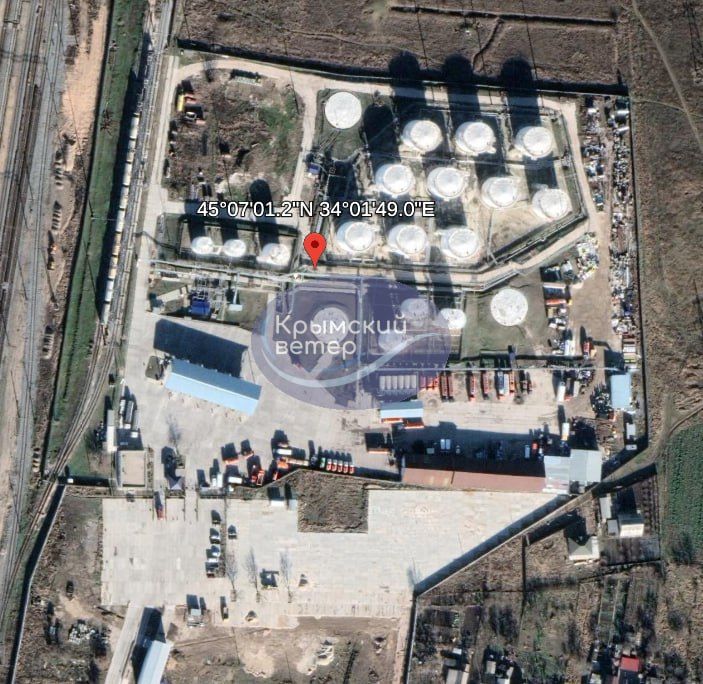 В оккупированный Крым пришел новый "хлопок": в Гвардейском горит нефтебаза 3