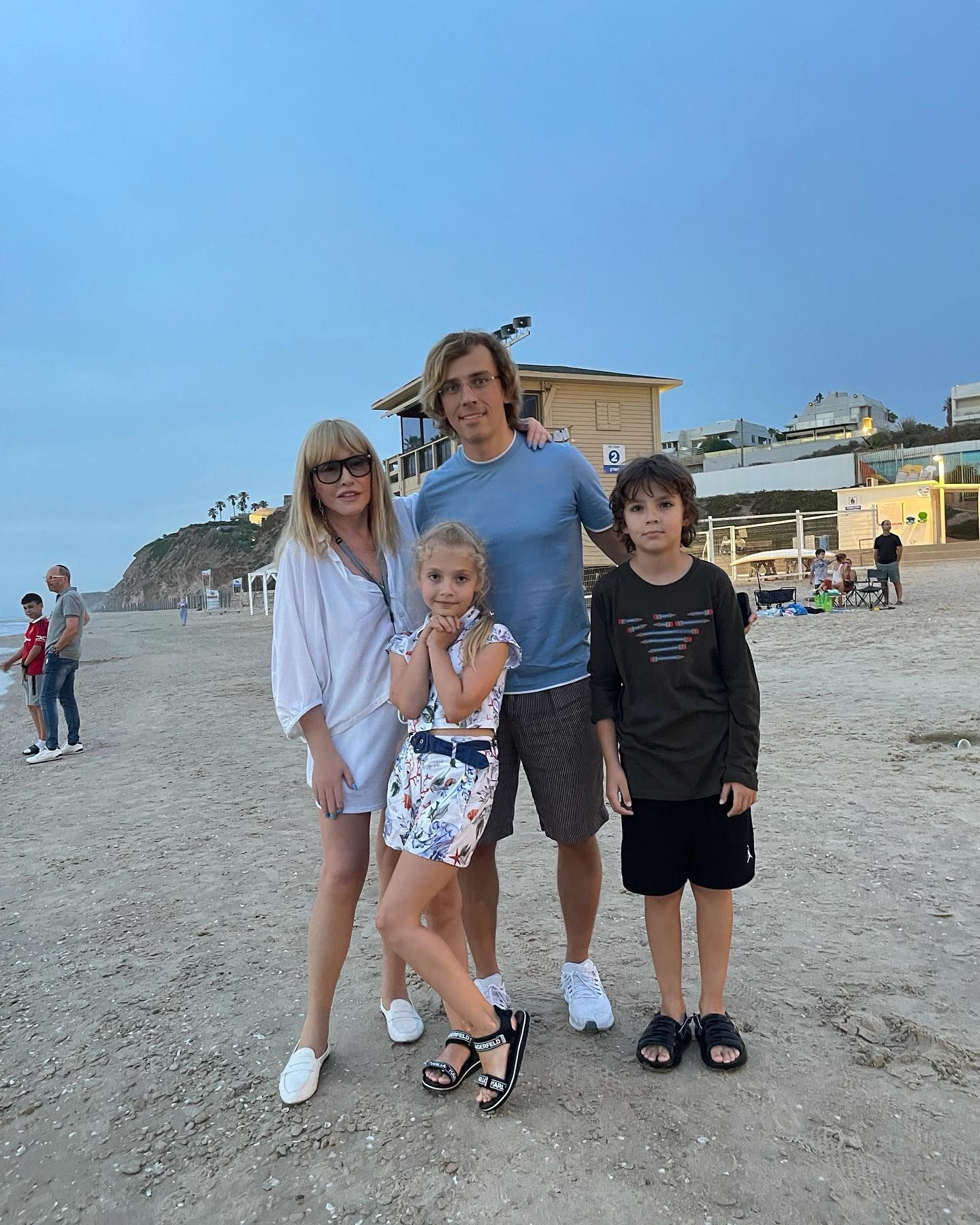 Пугачева и Галкин с детьми в Израиле Пугачева и Галкин с детьми в Израиле