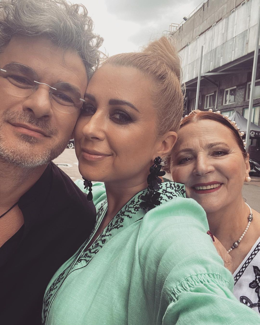 Из Лондона Нина и Тоня писала Арсену: "Мы навсегда твоя семья" Из Лондона Нина и Тоня писала Арсену: "Мы навсегда твоя семья"