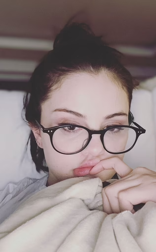 Забавное выражение лица Забавное выражение лица