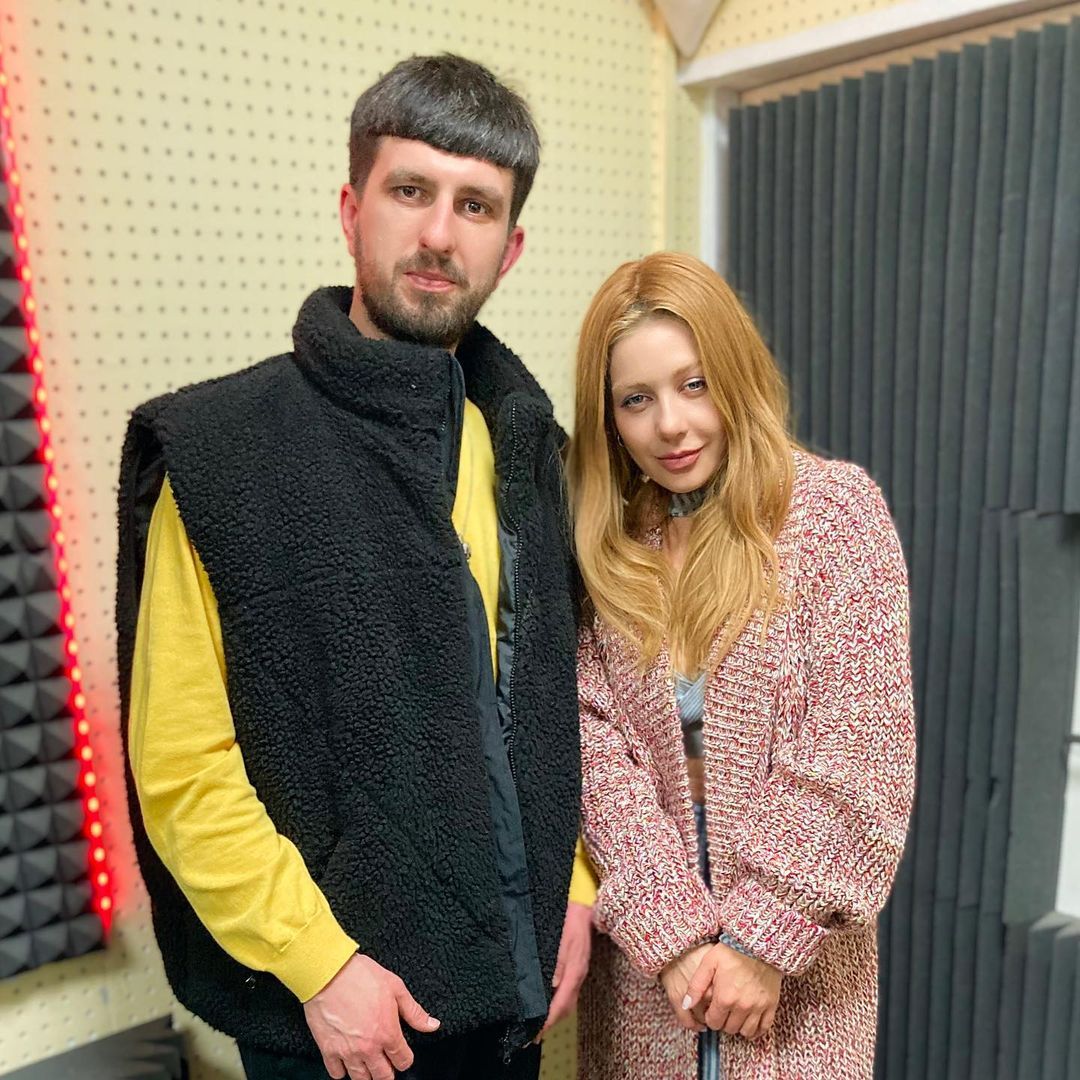 Услышав песню "Гуси" написанную Трипловым Кароль решила помочь проекту Wellboy Услышав песню "Гуси" написанную Трипловым Кароль решила помочь проекту Wellboy