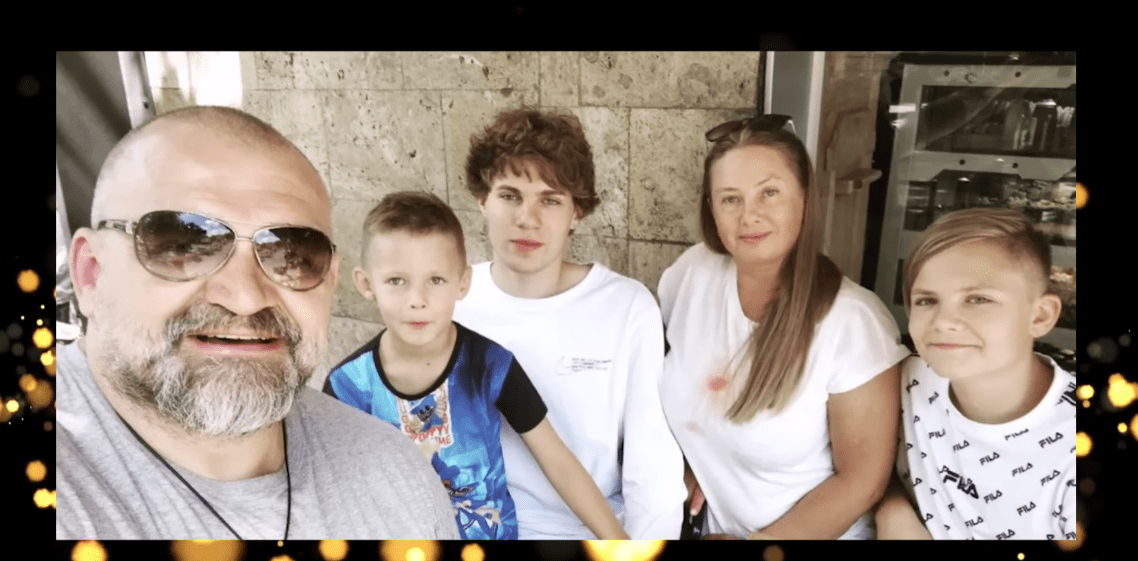 Вірастюк з ексдружиною Інною та синами Вірастюк з ексдружиною Інною та синами