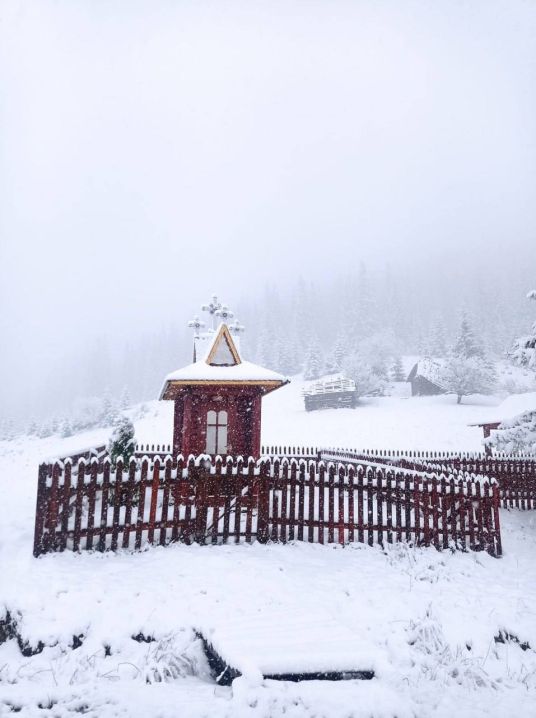 Європу накрив сніг: справжня зима посеред квітня прийшла у Болгарію, Хорватію і гірську частину Швейцарії 3
