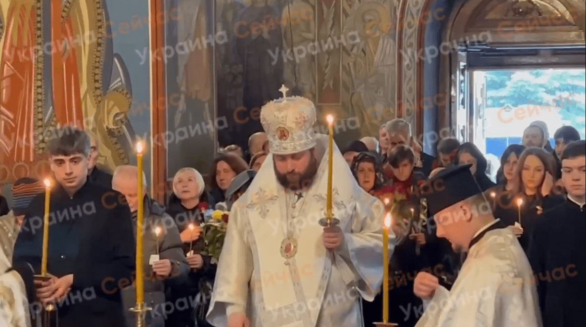 Отпевание Дмитрия Капранова. Скриншот с видео: Украина Сейчас Отпевание Дмитрия Капранова. Скриншот с видео: Украина Сейчас