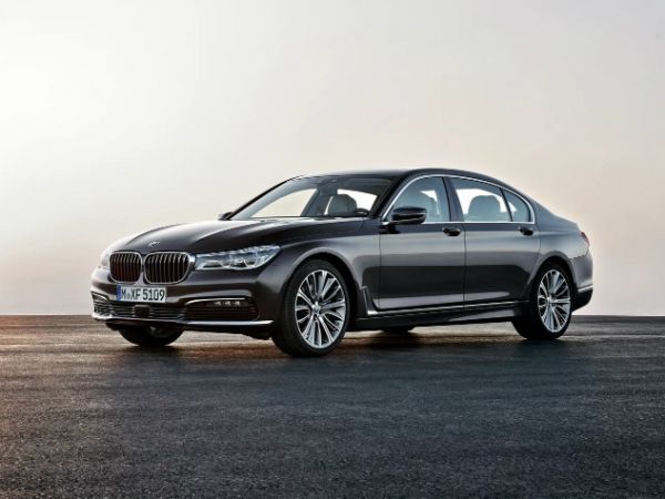 Автообнови Порошенка: незадеклароване BMW і Mercedes для 84-річного батька 1