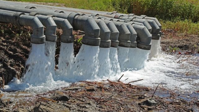 Окупанти обплутали Крим сіткою водоводів Окупанти обплутали Крим сіткою водоводів
