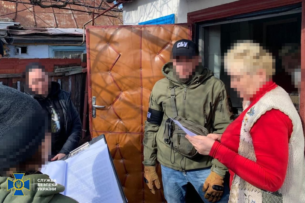 Наводили ракеты на Херсон: СБУ задержала экс-депутата-предателя и его сообщницу 2