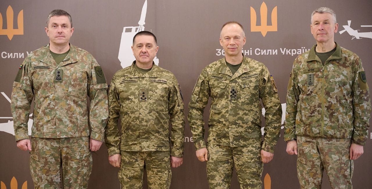 Начальники Генштабів Степонявічус й Баргилевич та головнокомандувачі Сирський й Рупшіс  Начальники Генштабів Степонявічус й Баргилевич та головнокомандувачі Сирський й Рупшіс