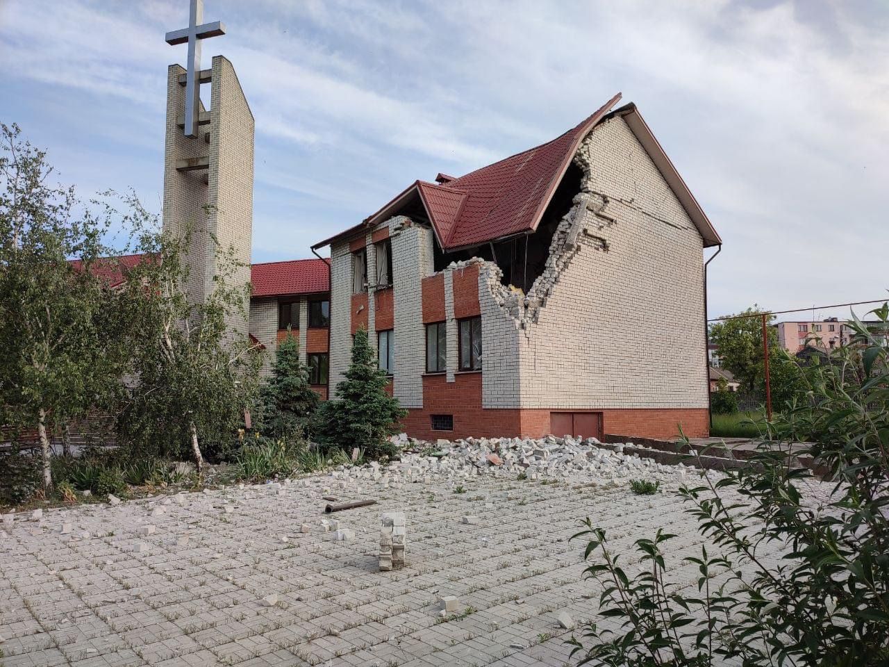 Біблія і церква в Бердянську: FT повідомила, що вплинуло на рішення Джонсона розблокувати допомогу США Україні 2