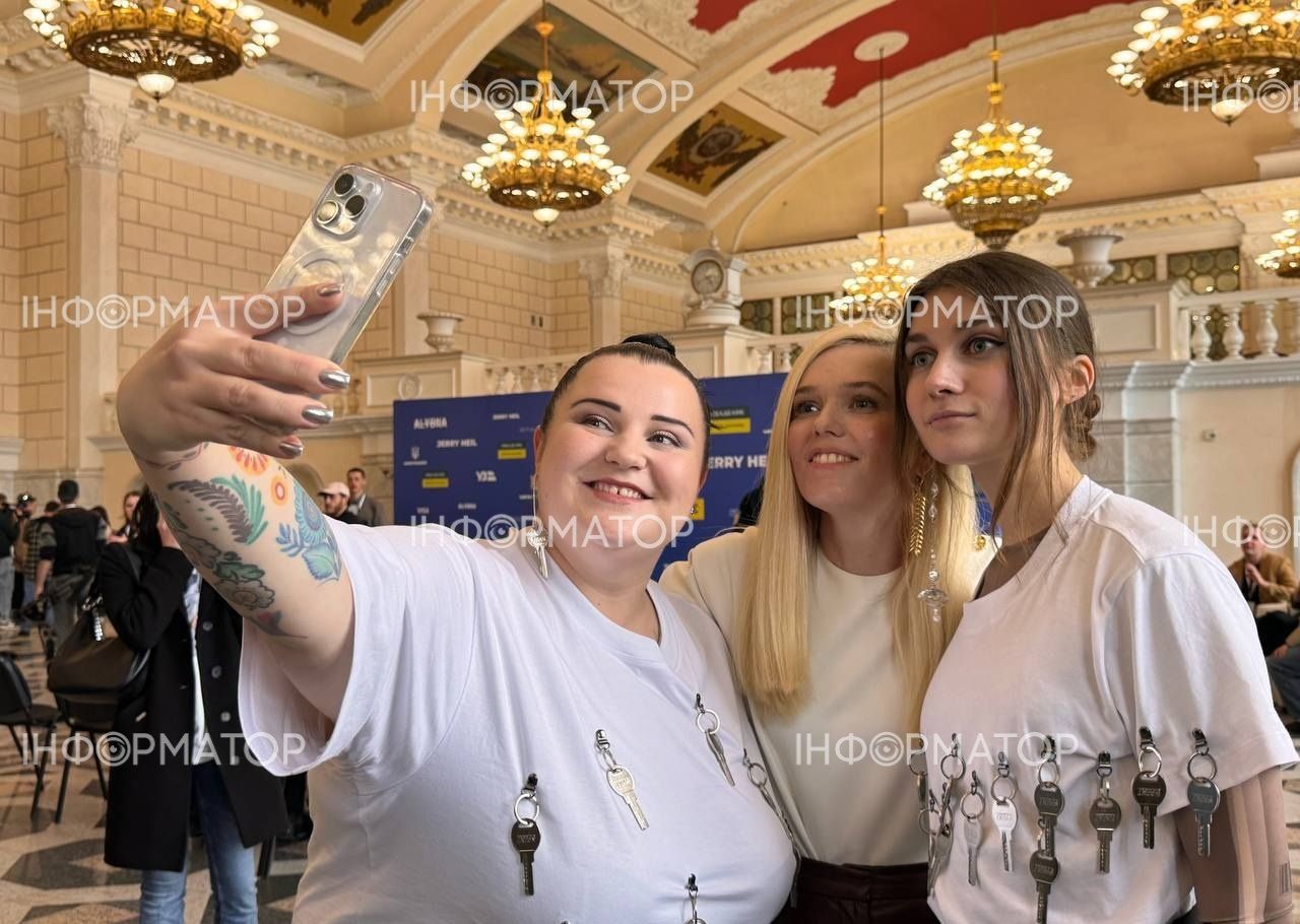 Футболки с ключами Футболки с ключами