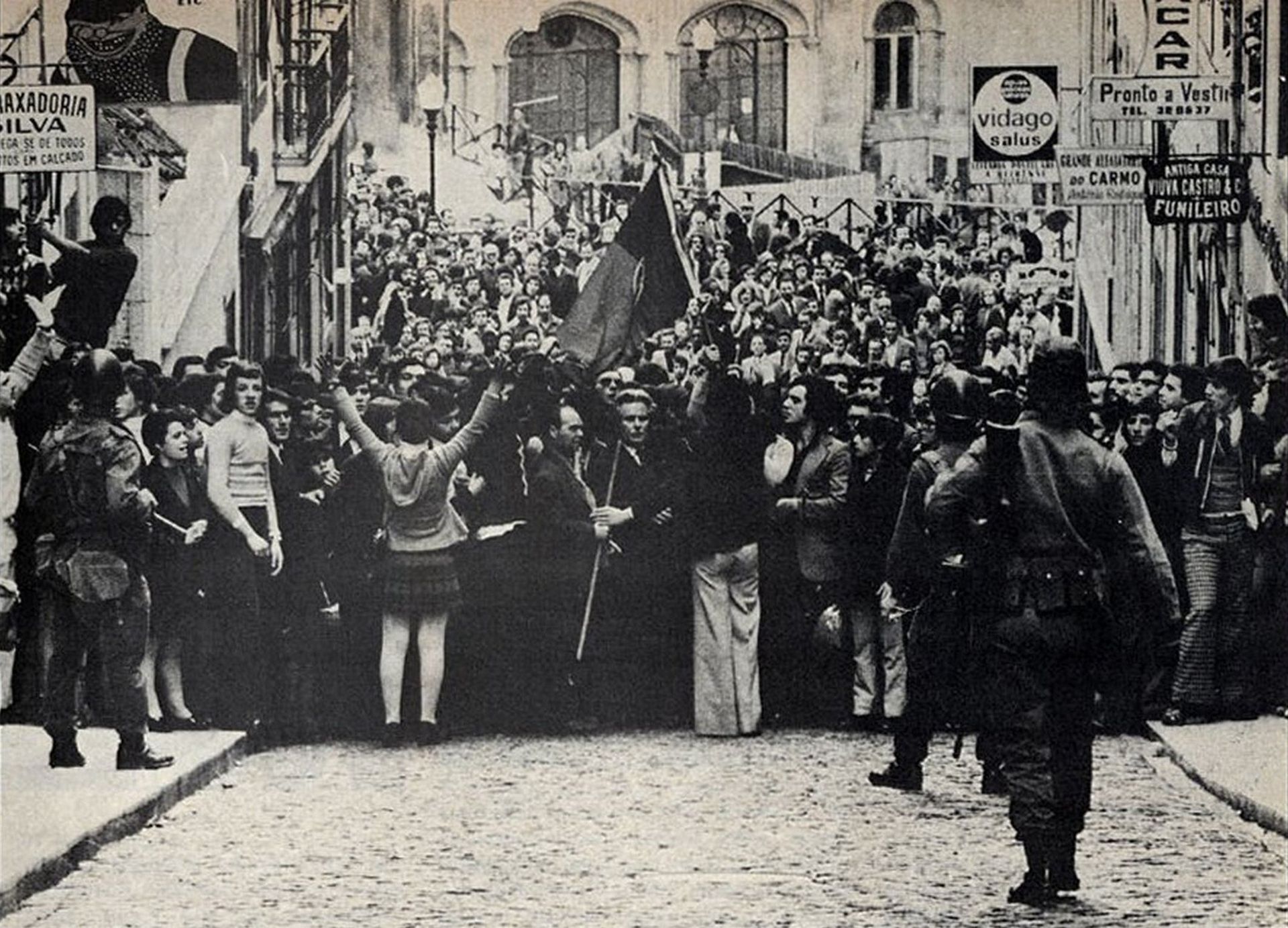 25 апреля 1974 года: борьба и солидарность 25 апреля 1974 года: борьба и солидарность
