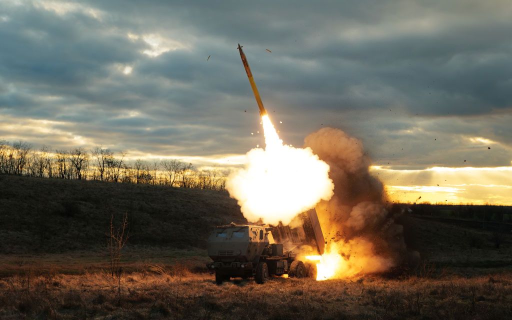 Поставки вооружений и боеприпасов возобновились впервые за шесть месяцев. Фото: Getty Images Поставки вооружений и боеприпасов возобновились впервые за шесть месяцев. Фото: Getty Images