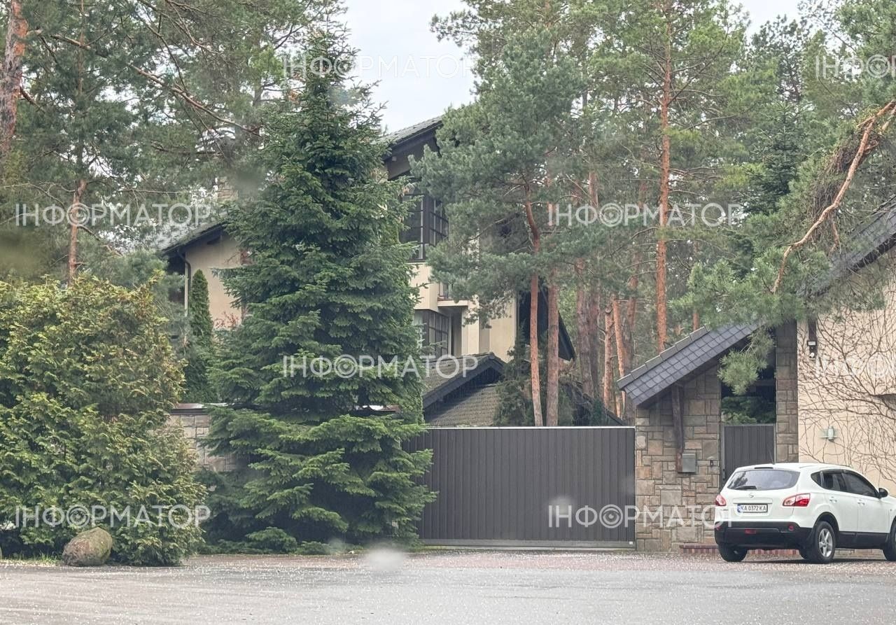 Маєток Софії Ротару під Києвом Маєток Софії Ротару під Києвом