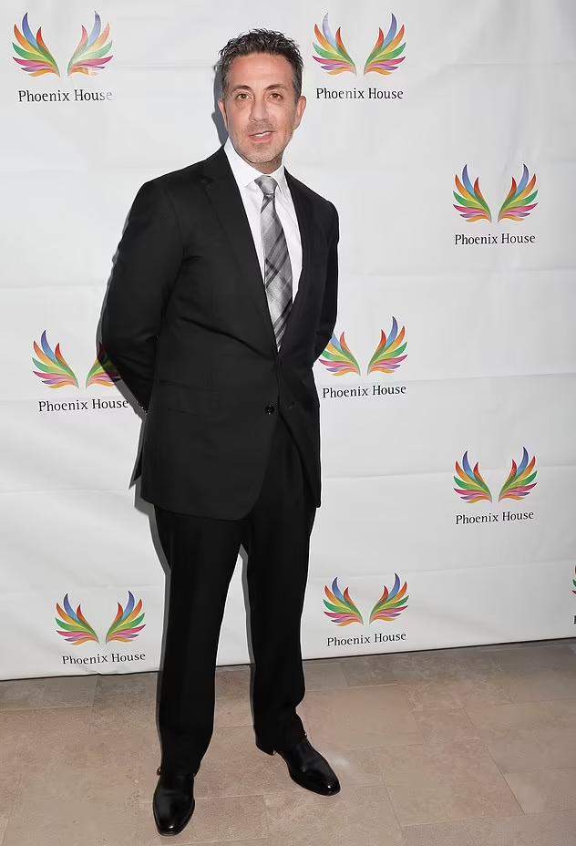 Чарльз Софи Чарльз Софи