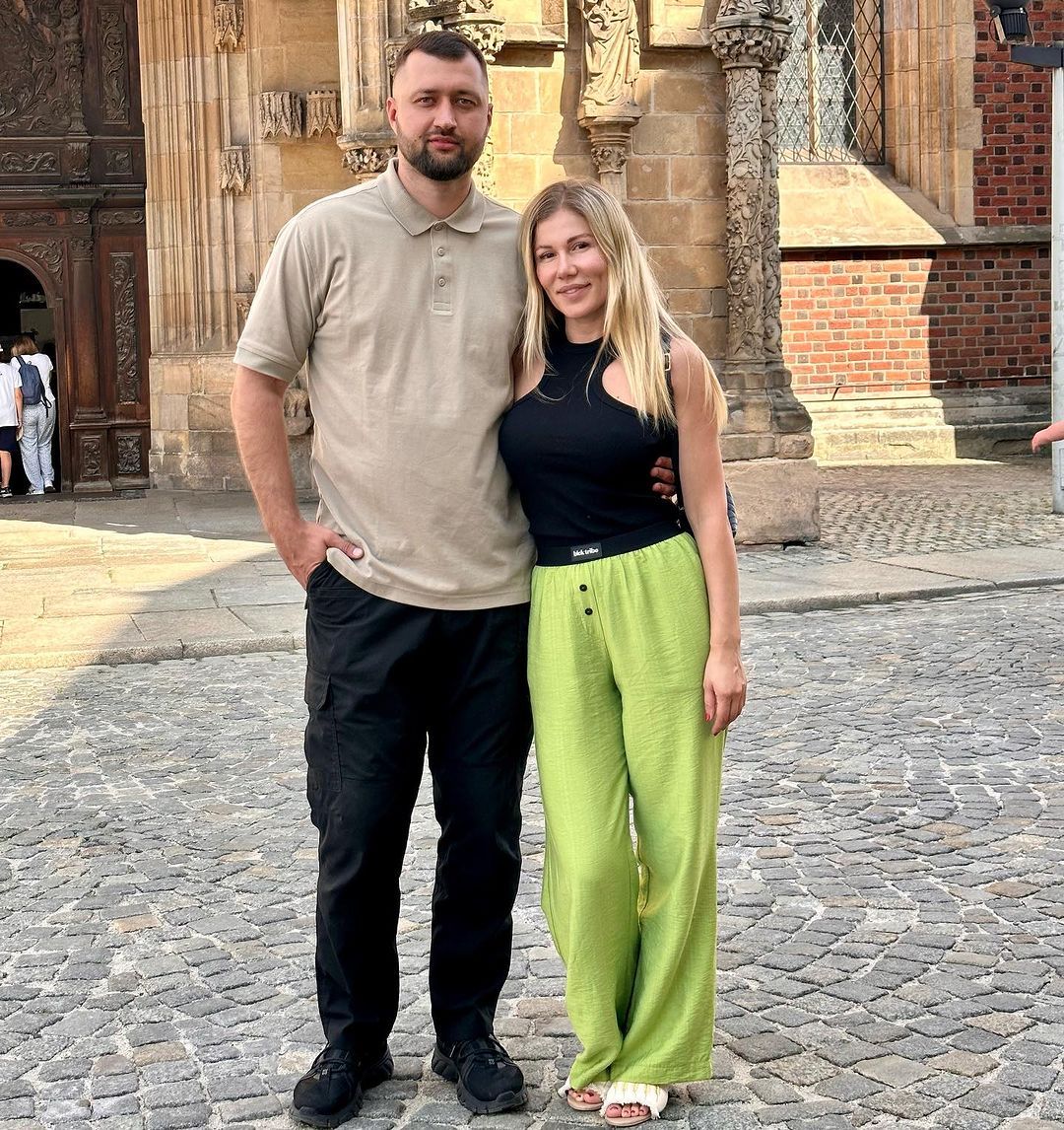 Поклонники привыкли, что Тамерлан и Алена вместе 24 на 7 Поклонники привыкли, что Тамерлан и Алена вместе 24 на 7