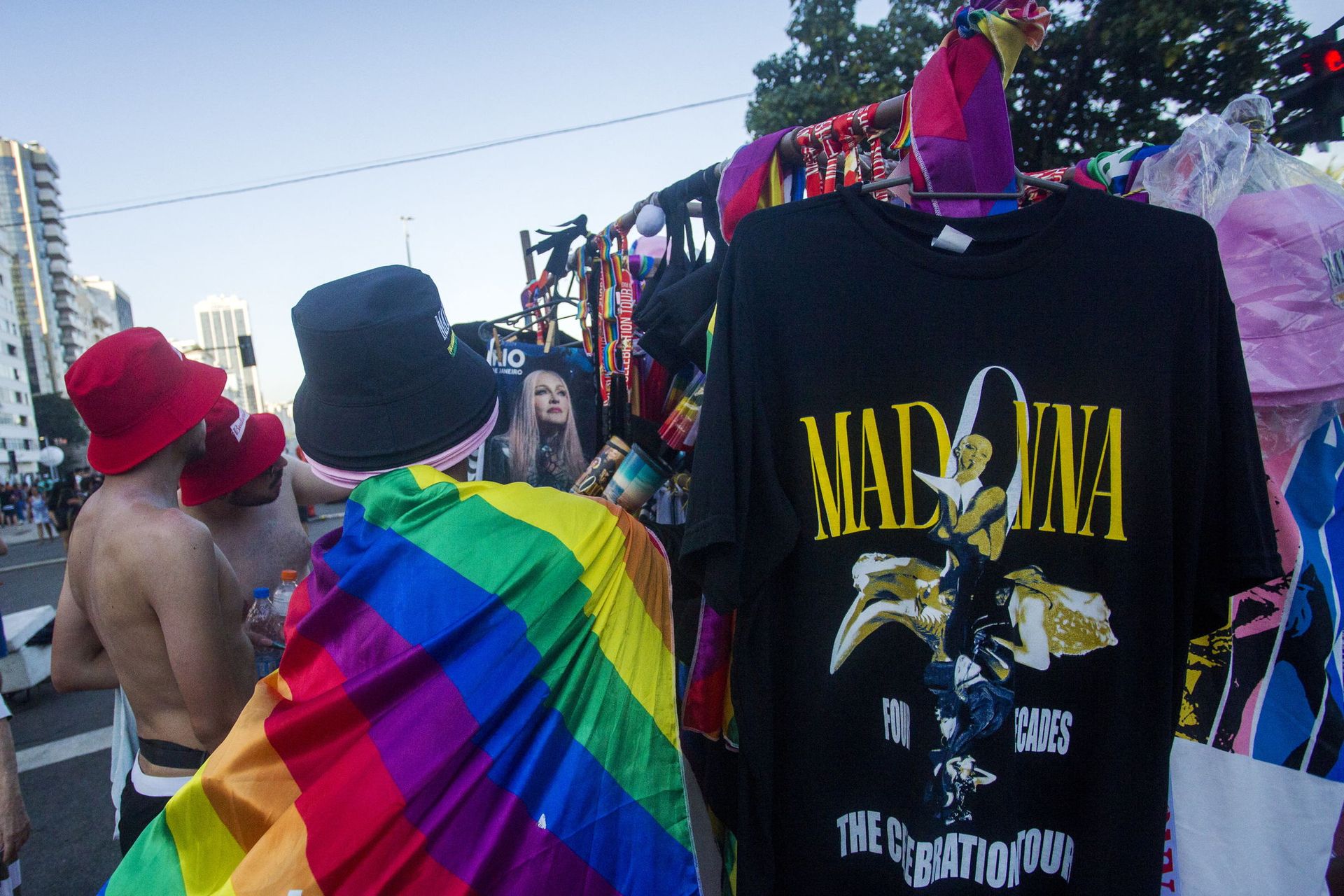 Прихильники перед концертом Прихильники перед концертом