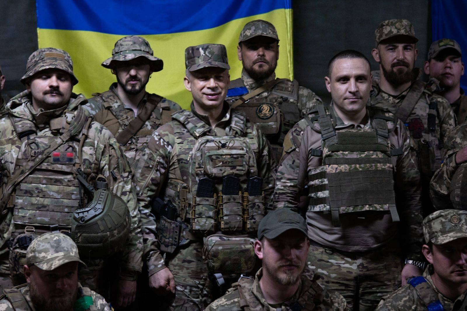 Сырский с военными. Фото: facebook.com/CinCAFofUkraine Сырский с военными. Фото: facebook.com/CinCAFofUkraine
