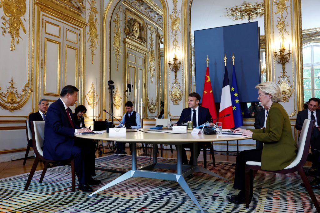 На перемовинах сторони мали до обговорення низку складних питань. Фото: Getty Images На перемовинах сторони мали до обговорення низку складних питань. Фото: Getty Images