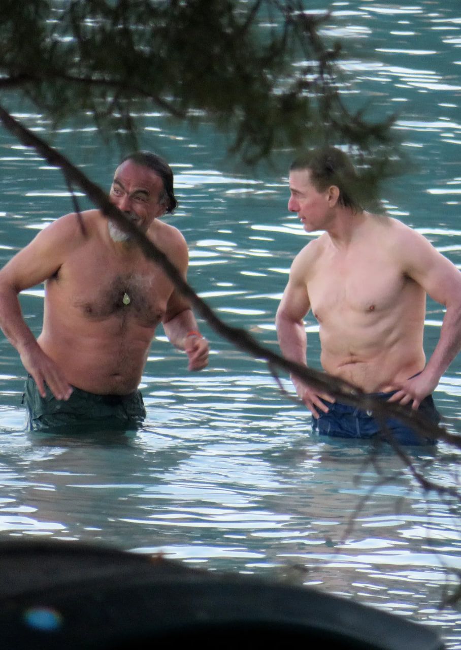 До нього приєднався Алехандро Гонсалес Іньярріту До нього приєднався Алехандро Гонсалес Іньярріту