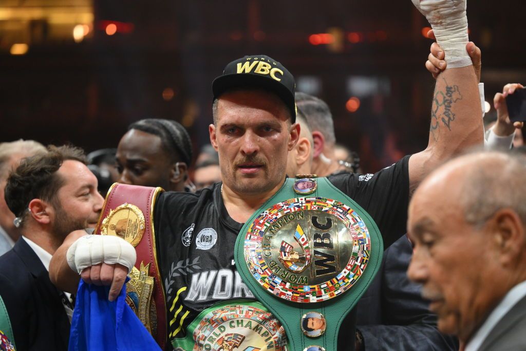 Усик став абсолютним чемпіоном у надважкій вазі. Фото: Getty Images Усик став абсолютним чемпіоном у надважкій вазі. Фото: Getty Images