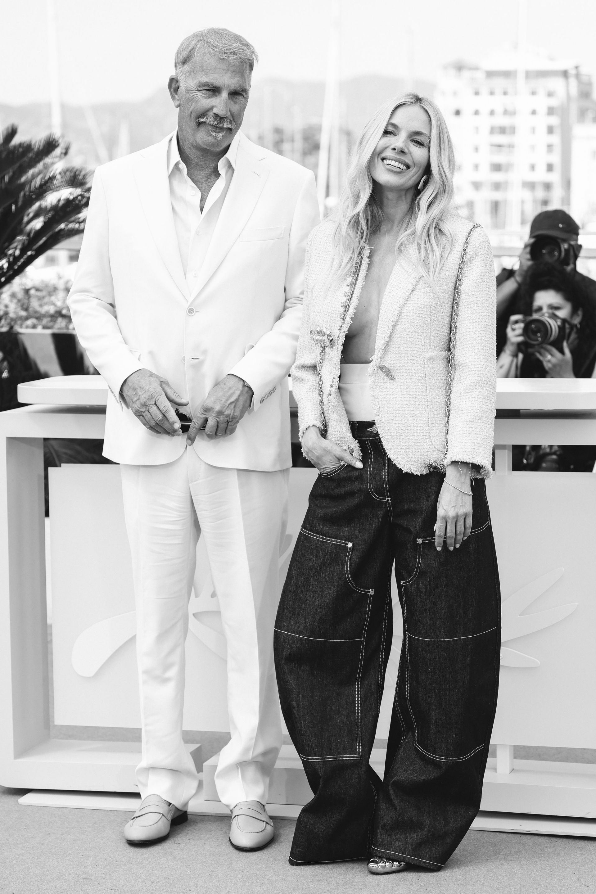 Кевін Костнер та Сієнна Міллер. Фото: Getty Images