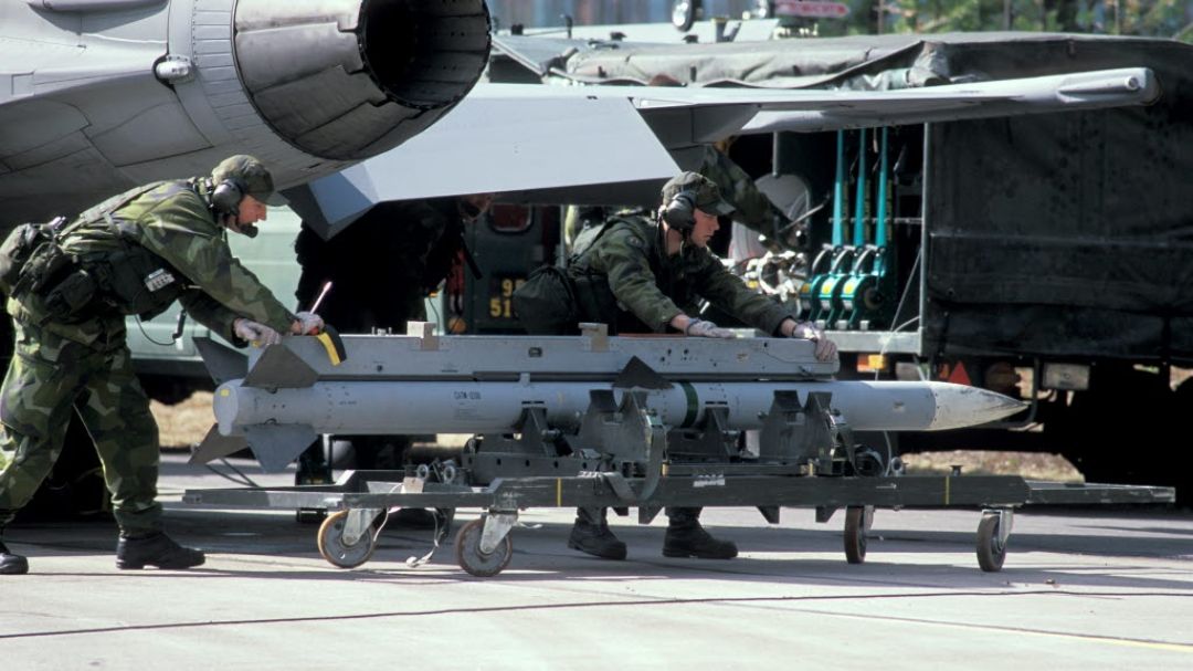 Україна отримає від Швеції літаки-розвідники ASC 890: що про них відомо та яка ще техніка є в пакеті допомоги 2
