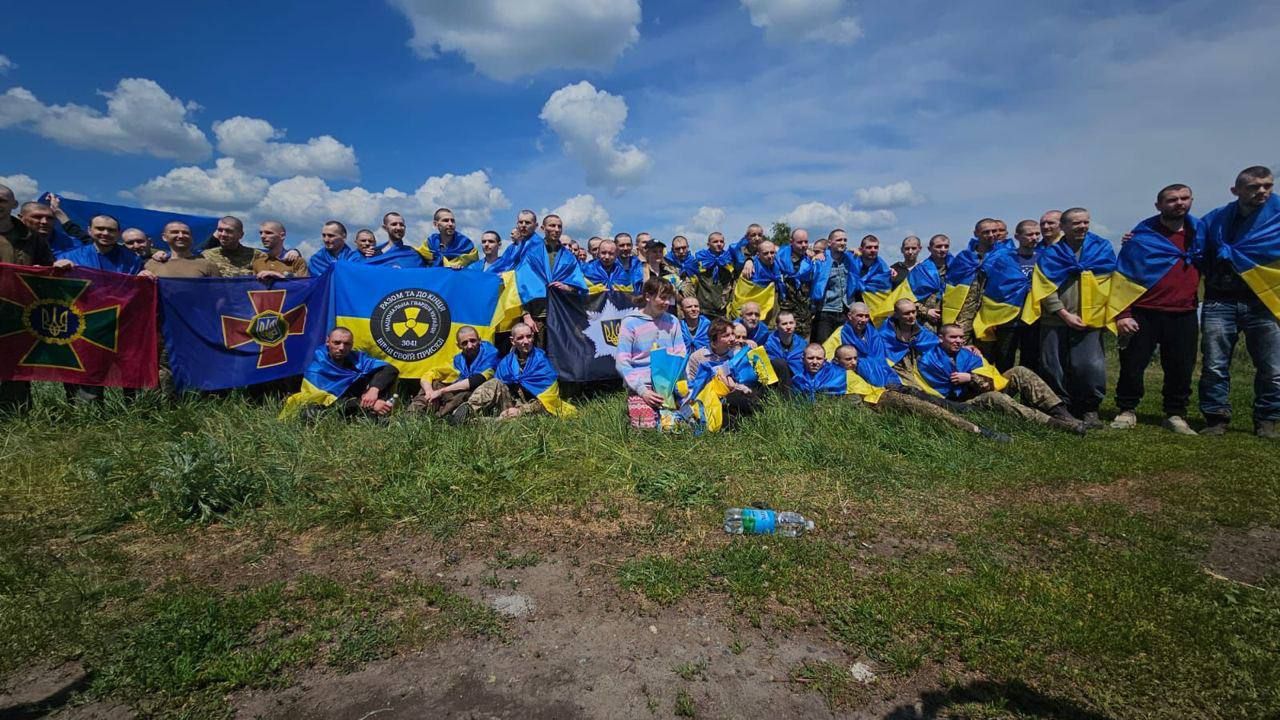 Наші вдома! Наші вдома!