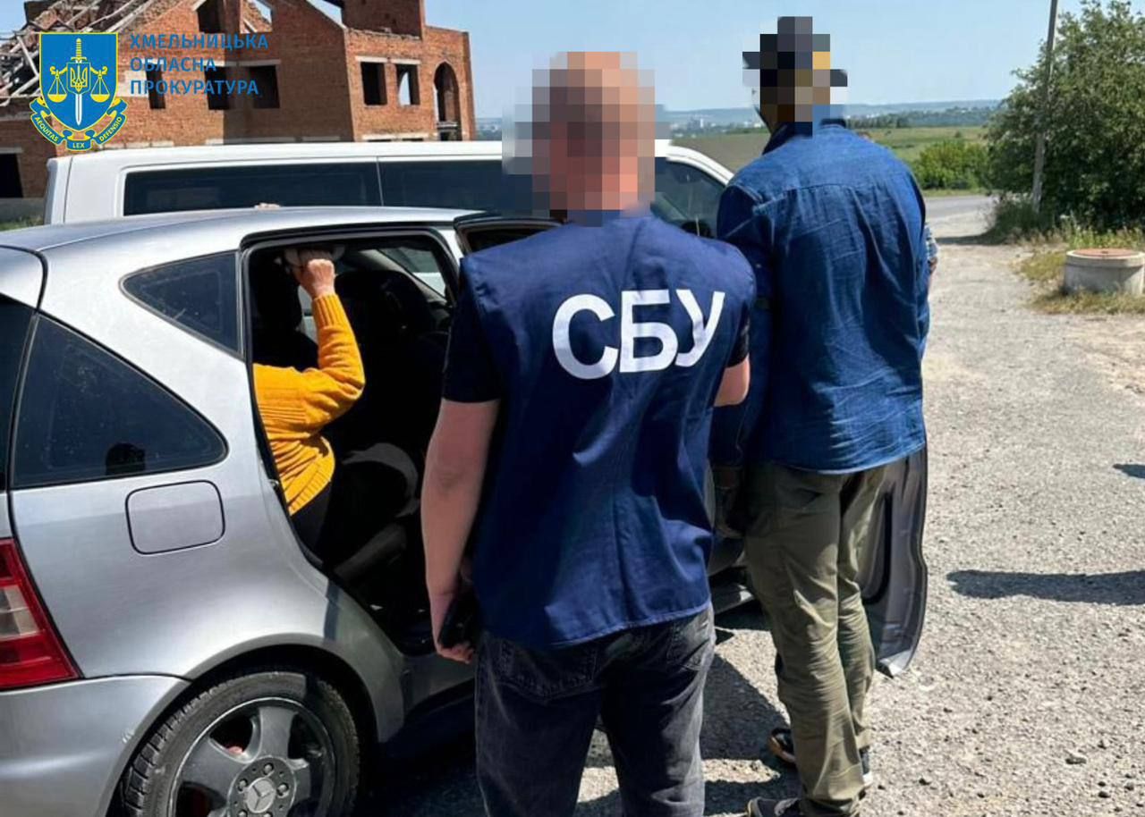 СБУ затримала депутатку на Хмельниччині, яка з дітьми "зливала" окупантам дані про ЗСУ 2