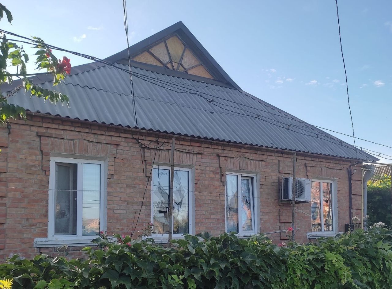 Россияне атаковали дронами и артиллерией Днепропетровскую область: есть попадание и разрушение 1