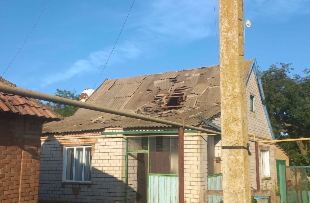 Россияне атаковали дронами и артиллерией Днепропетровскую область: есть попадание и разрушение 2