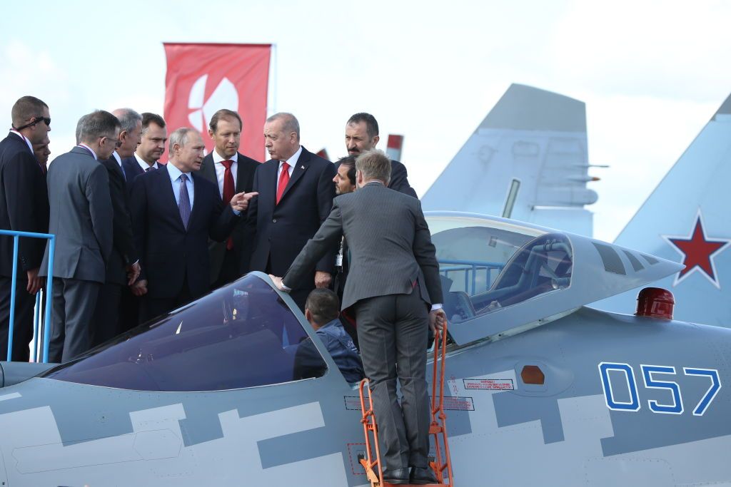 Путин не упускал возможности похвастаться своими Су-57. Фото: Getty Images Путин не упускал возможности похвастаться своими Су-57. Фото: Getty Images