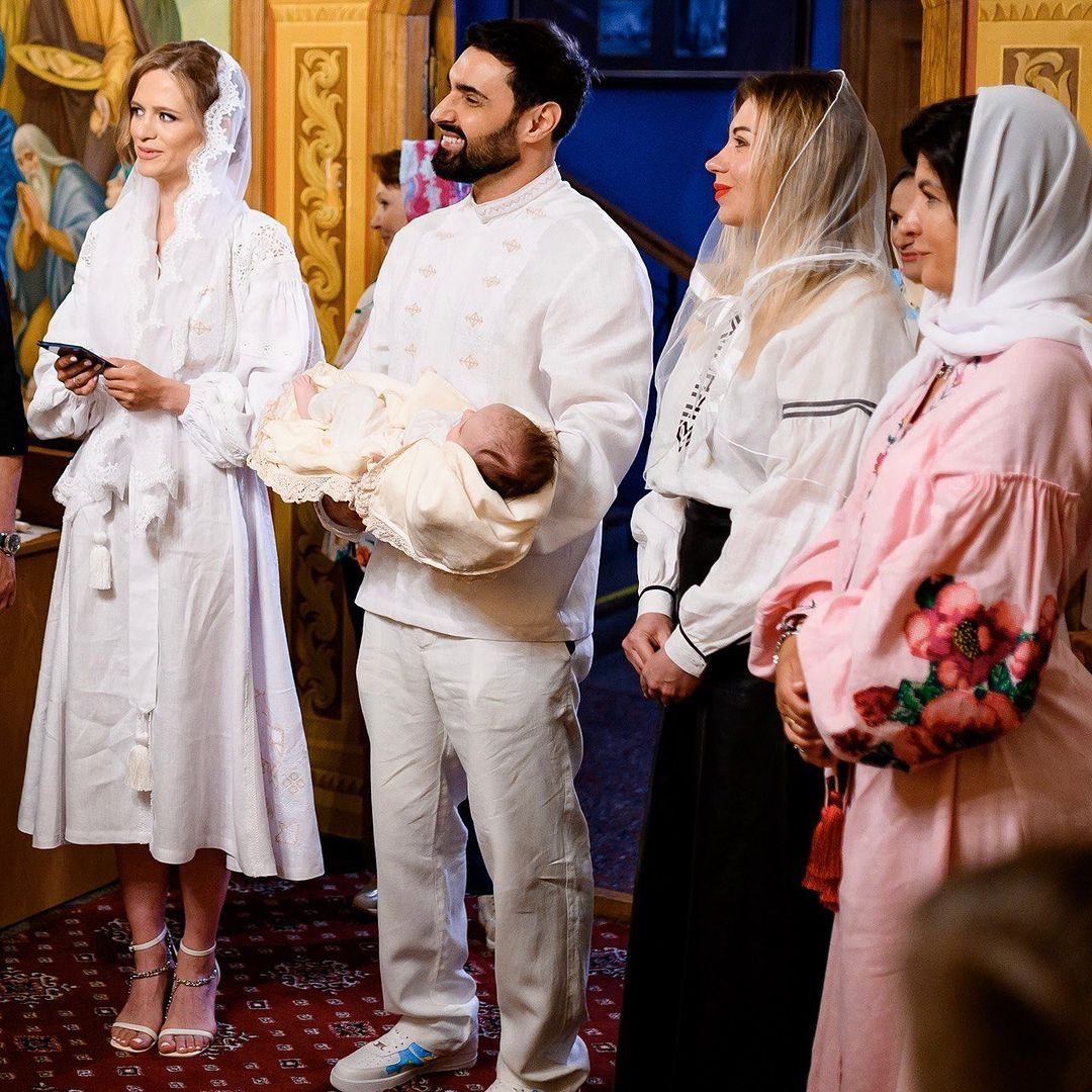 Крестины сына Виталия Козловского и его жены Юлии Крестины сына Виталия Козловского и его жены Юлии