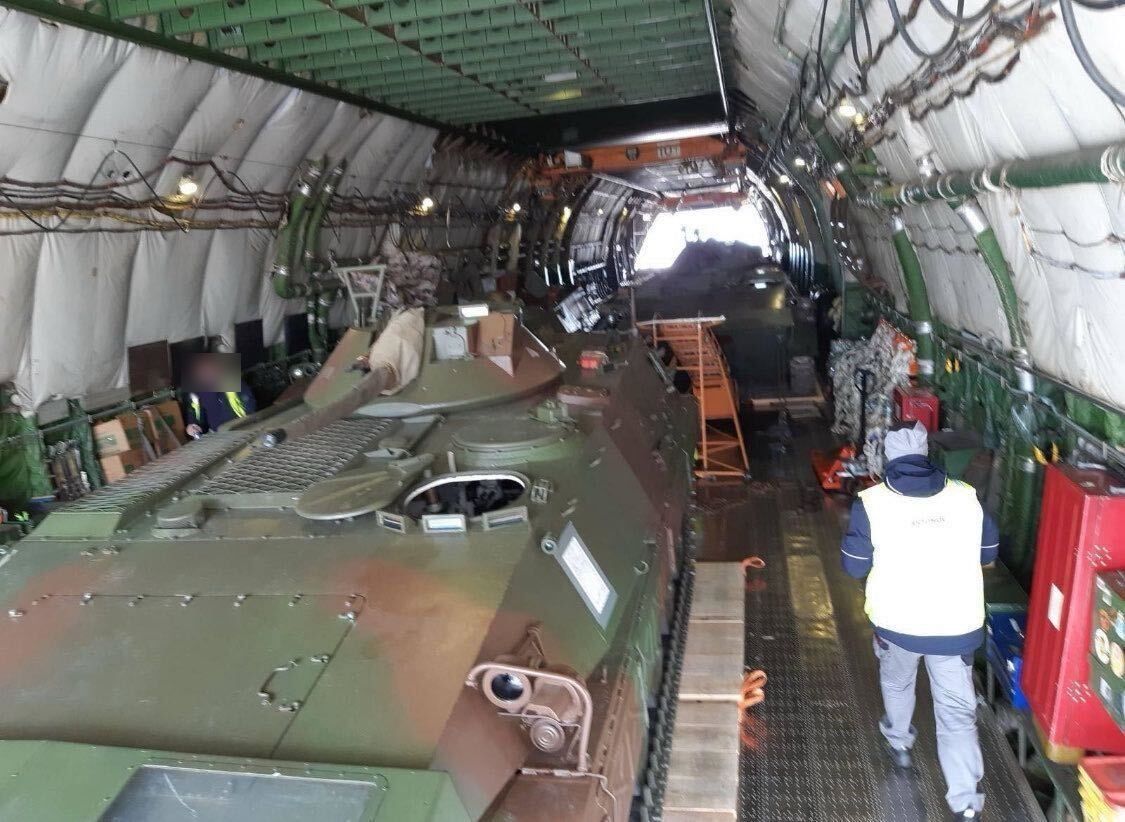 Бронемашини, дрони, БМП: Словенія без галасу передала Україні військову допомогу - ЗМІ 2