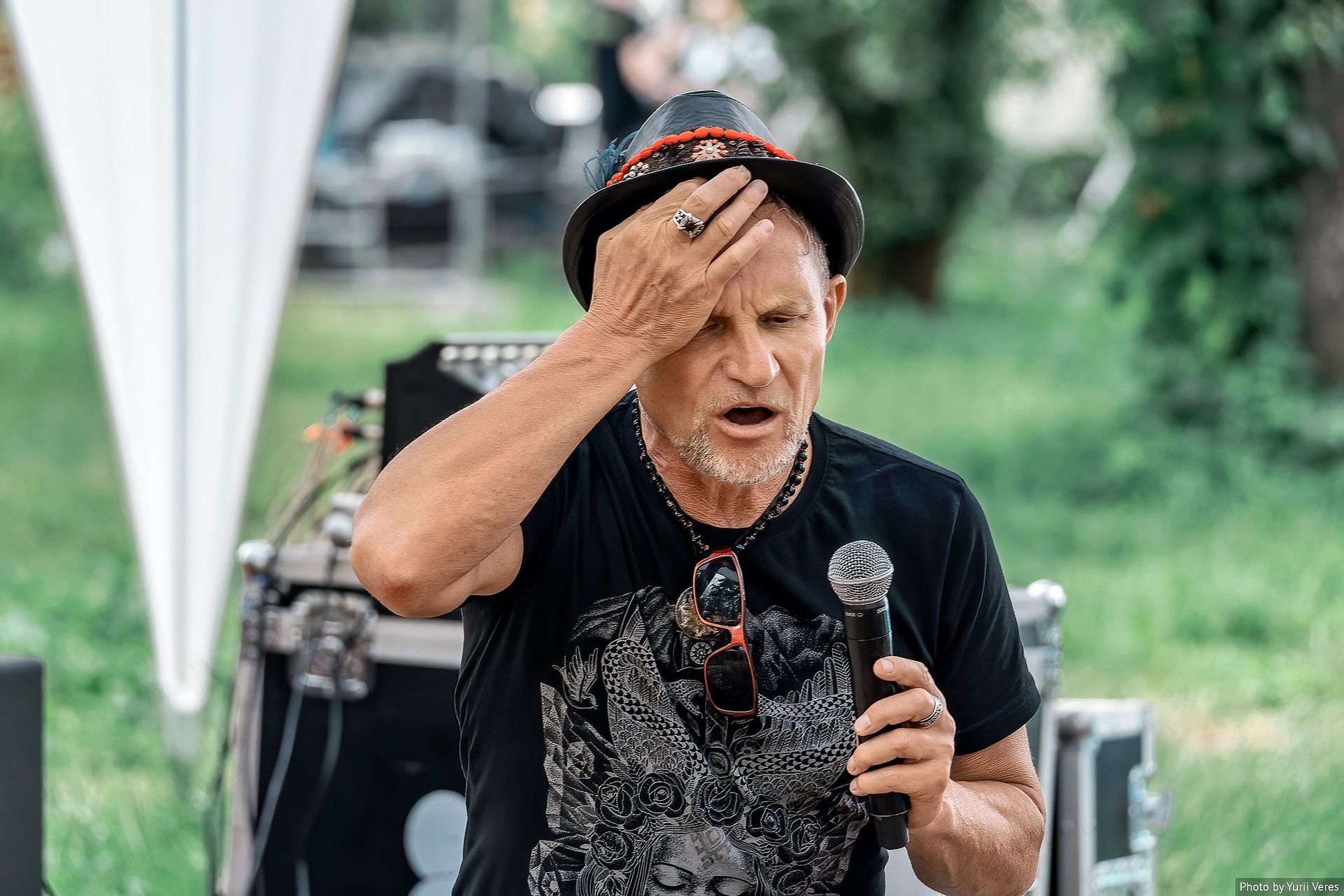 Олекг Скрипка не знает что такое эйджизм, но все равно страдает от него Олекг Скрипка не знает что такое эйджизм, но все равно страдает от него