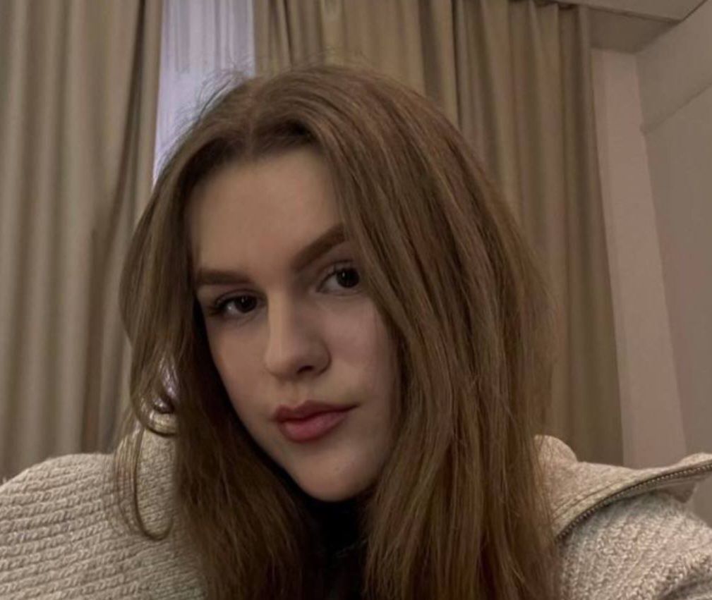 На Закарпатье 20-летняя девушка наехала на группу подростков: дело пытаются замять – видео 1