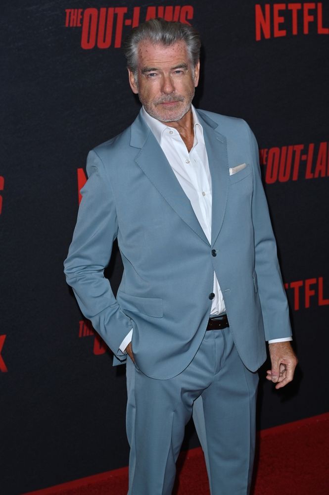 ловживання наркотиками Крістофера, передозування та зіткнення із законом змусили Пірса дистанціюватися ловживання наркотиками Крістофера, передозування та зіткнення із законом змусили Пірса дистанціюватися