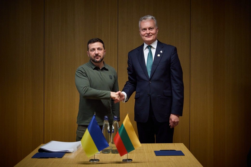 Зеленський у Брюсселі підписав ще дві угоди про гарантії безпеки з країнами Балтії 1