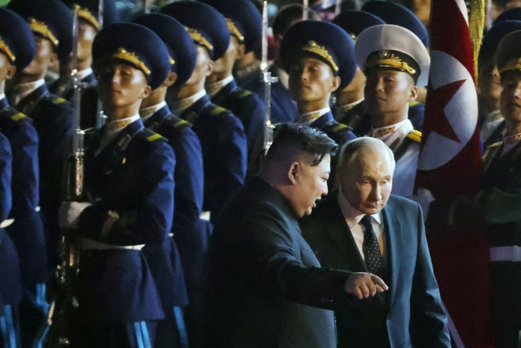 Путин и Ким Чен Ын не осмелятся действовать без согласования планов с лидером Китая. Фото: Getty Images Путин и Ким Чен Ын не осмелятся действовать без согласования планов с лидером Китая. Фото: Getty Images