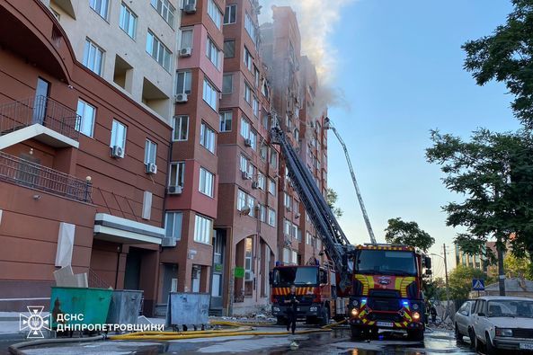 Последствия удара РФ по Днепру. Фото: ГСЧС Последствия удара РФ по Днепру. Фото: ГСЧС