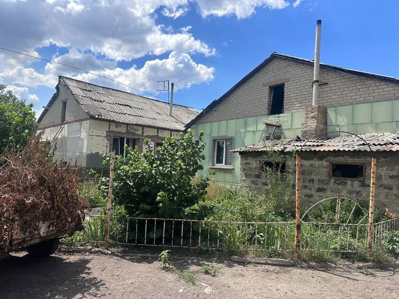 Наслідки ворожих обстрілів на Донеччині Наслідки ворожих обстрілів на Донеччині