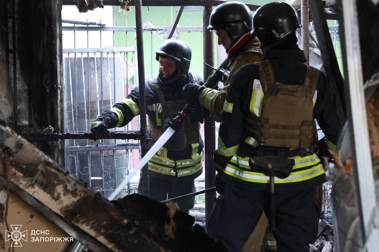 У Вільнянську завершили рятувальні роботи на місці ракетного удару РФ: названа остаточна кількість жертв 1