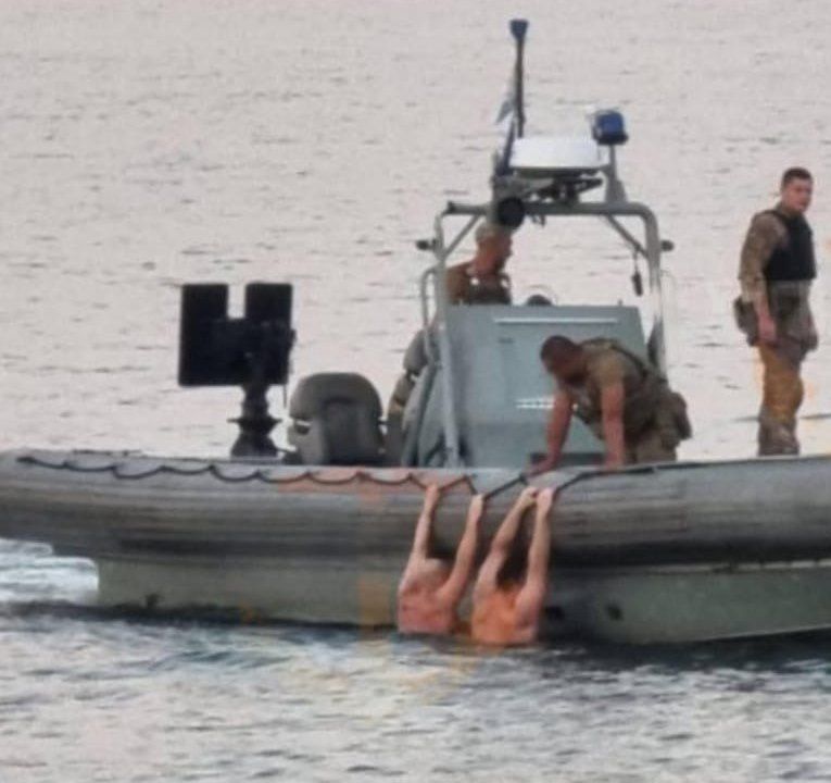 Морпіхи ЗСУ врятували п'ятьох цивільних, яких віднесло у відкрите море в Одесі 2