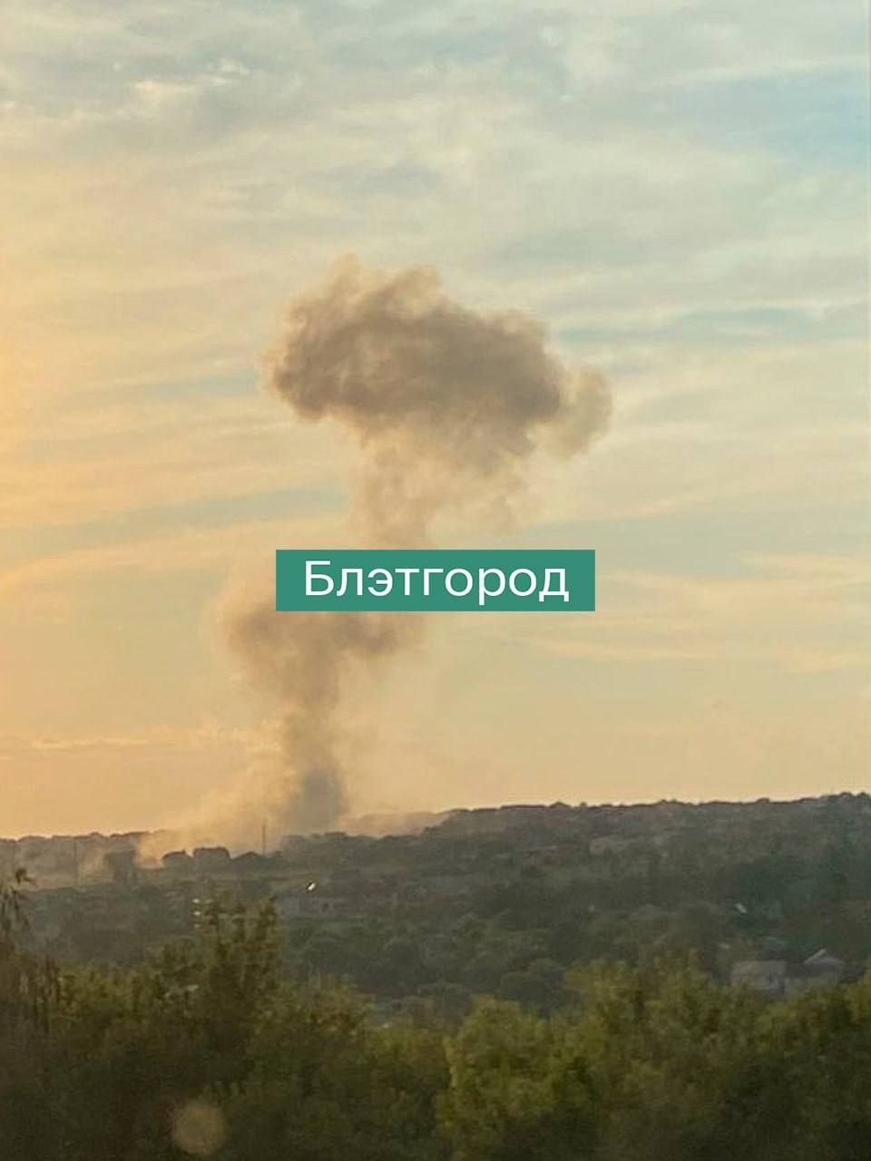 Масштабні вибухи та стовпи диму: у Криму та Бєлгороді прильоти по російським окупантам (фото, відео) 7