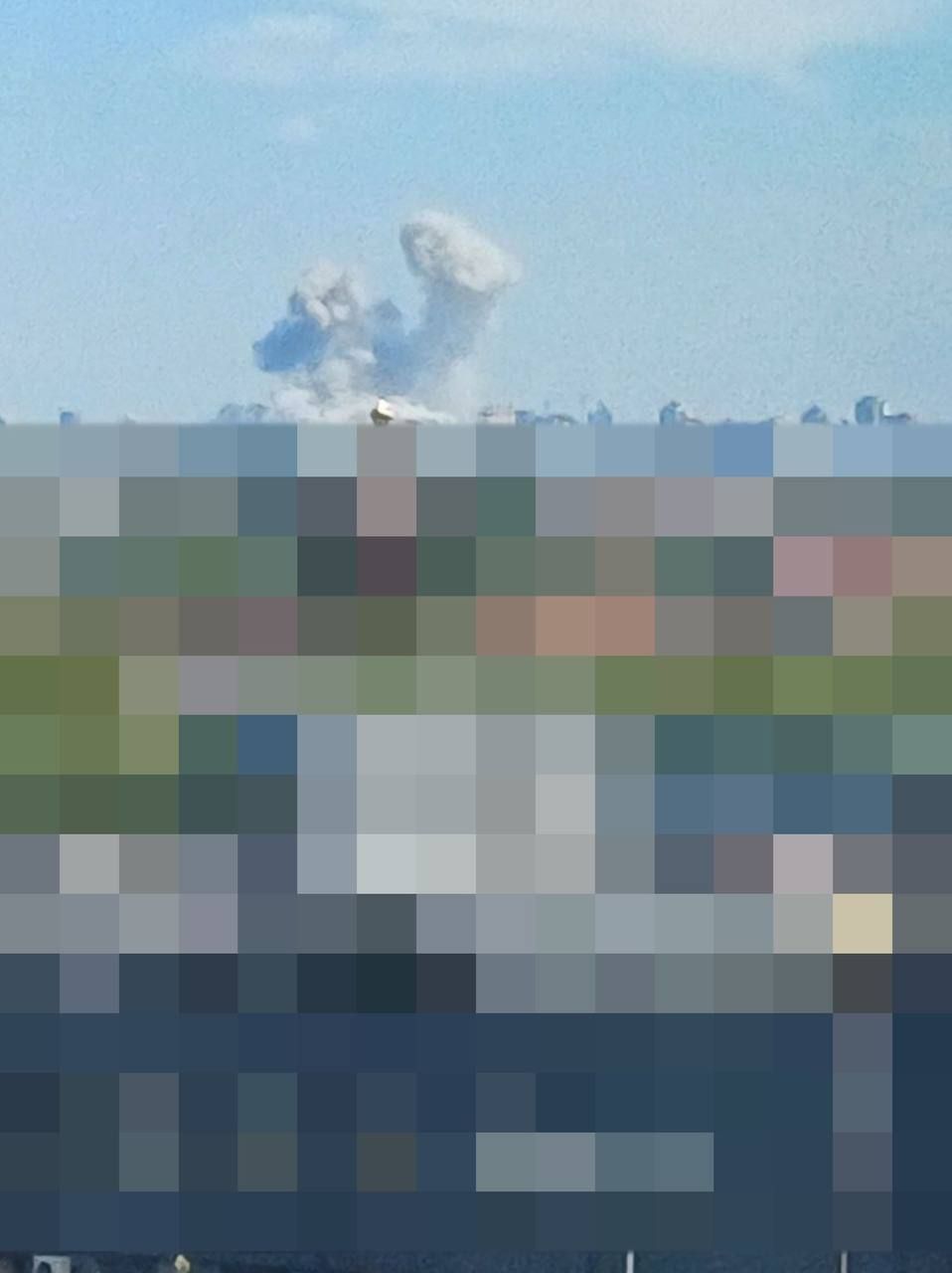 В Києві горить багатоповерхівка В Києві горить багатоповерхівка