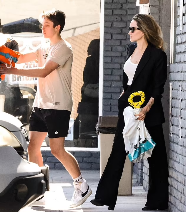 Вместе за покупками. Фото: Terma, SL/BackGrid Вместе за покупками. Фото: Terma, SL/BackGrid