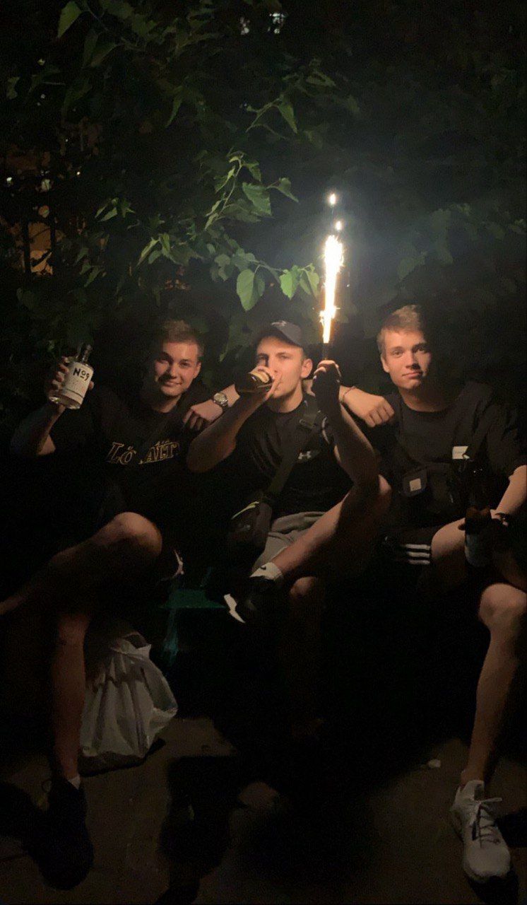 Сын-призывник главы Минкульта Карандеева работает садоводом в Польше и путешествует по Европе 4