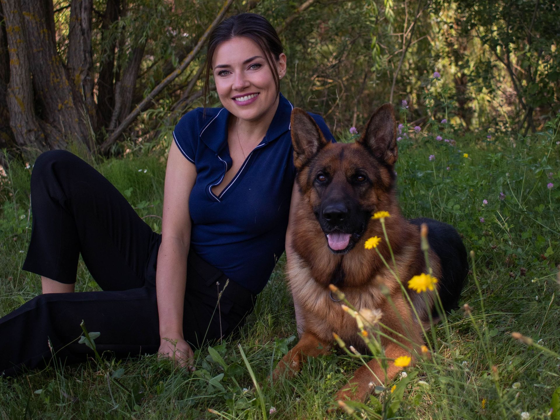 Альф меня защищает и слушается