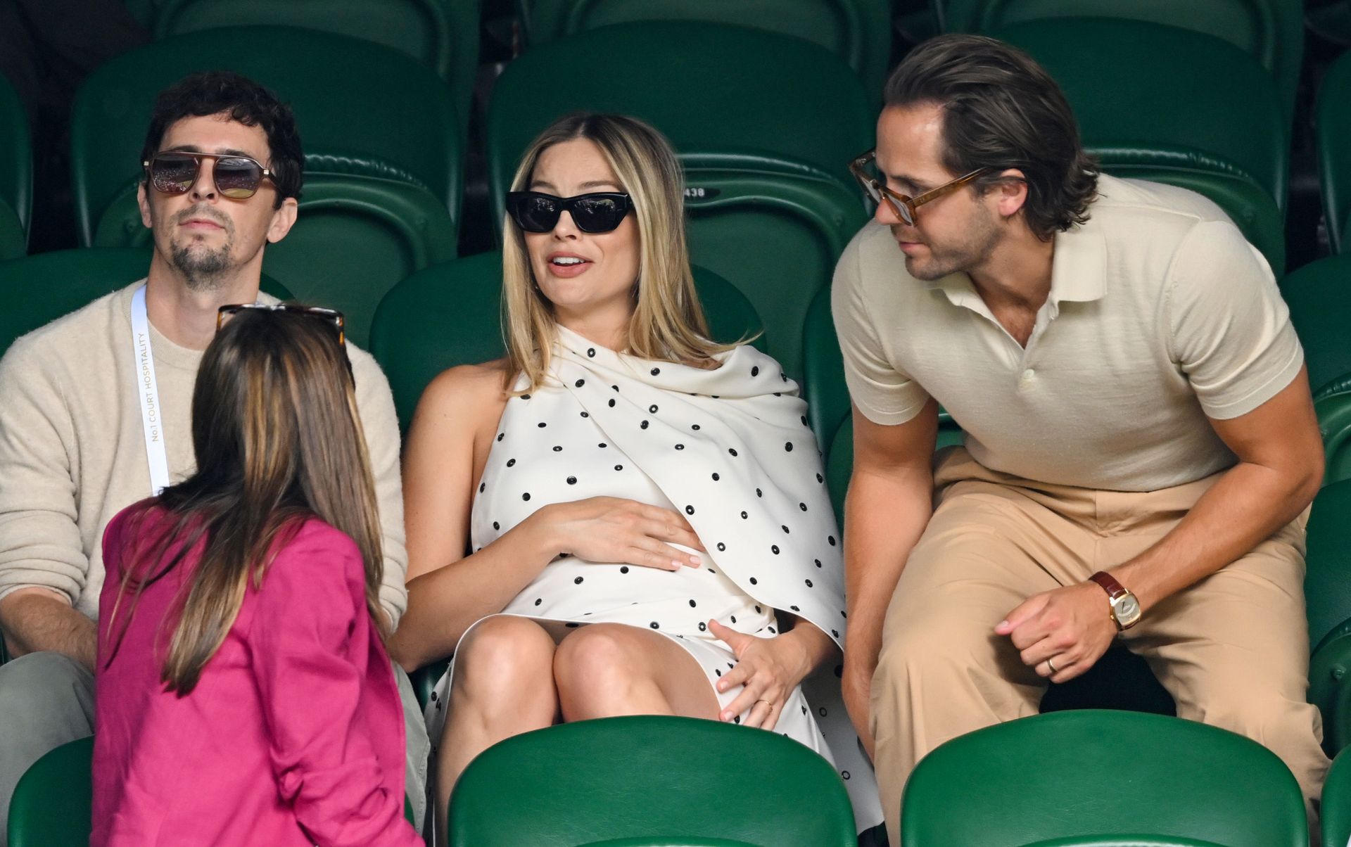 Традиционный жест. Фото: Getty Images Традиционный жест. Фото: Getty Images