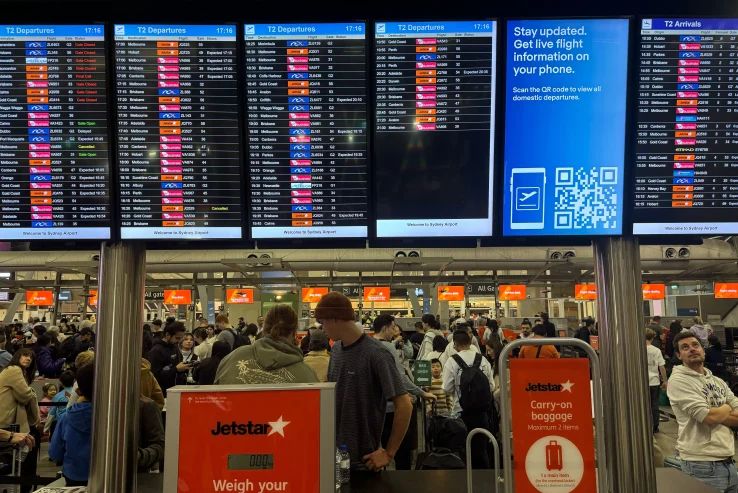 На фото табло аеропортів європейських країн На фото табло аеропортів європейських країн